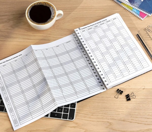 Teacher Planner A4. 6 Period Budget Diary